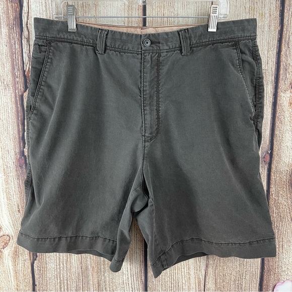 TOMMY BAHAMA SHORTS - Picture 1 of 5